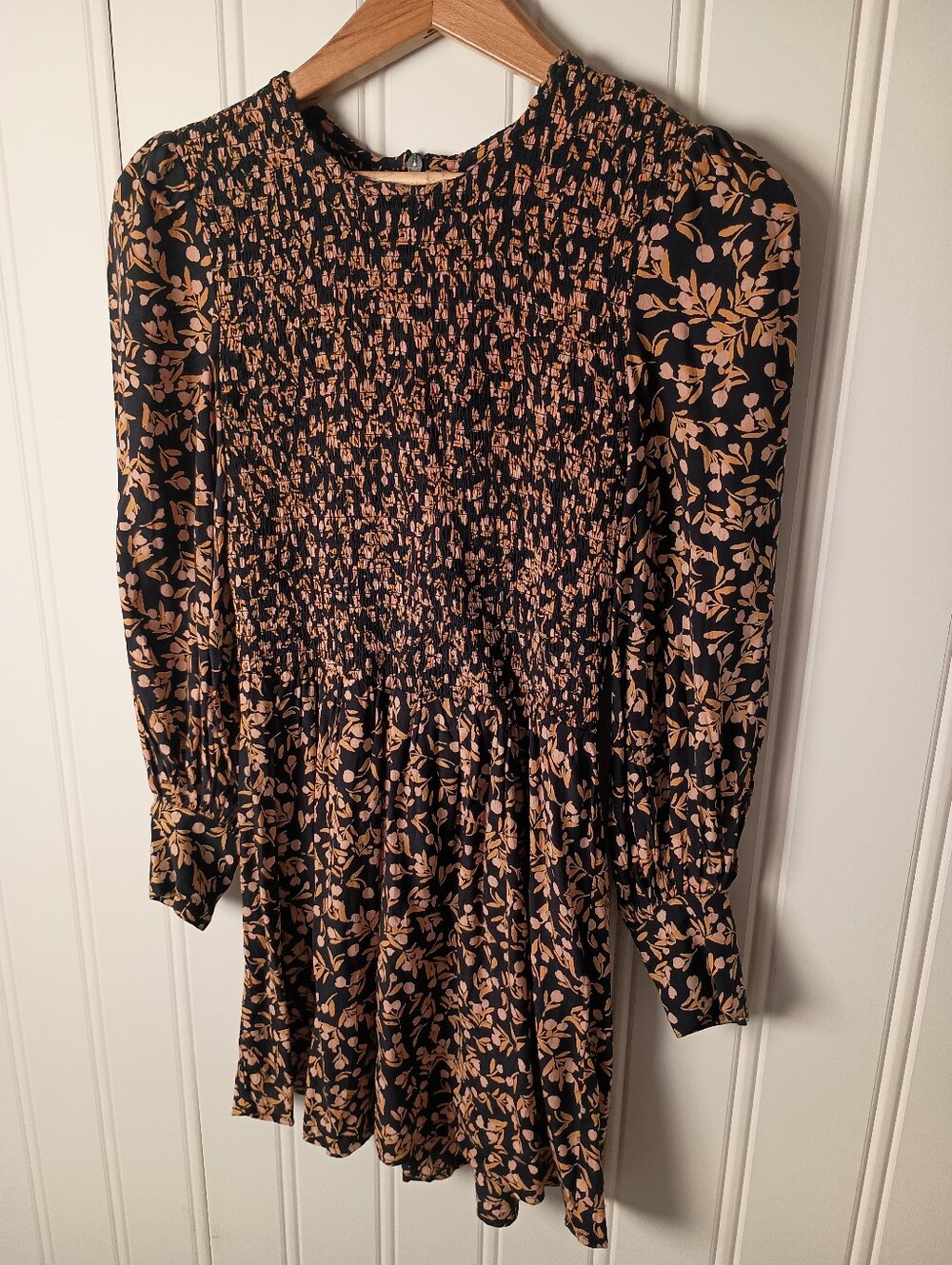 French Connection- Black Floral Smocked Long-Sleeve Mini Dress- Size 4/6